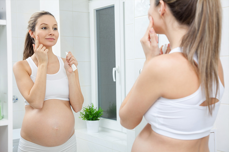 5 gestes beauté essentiels durant la grossesse