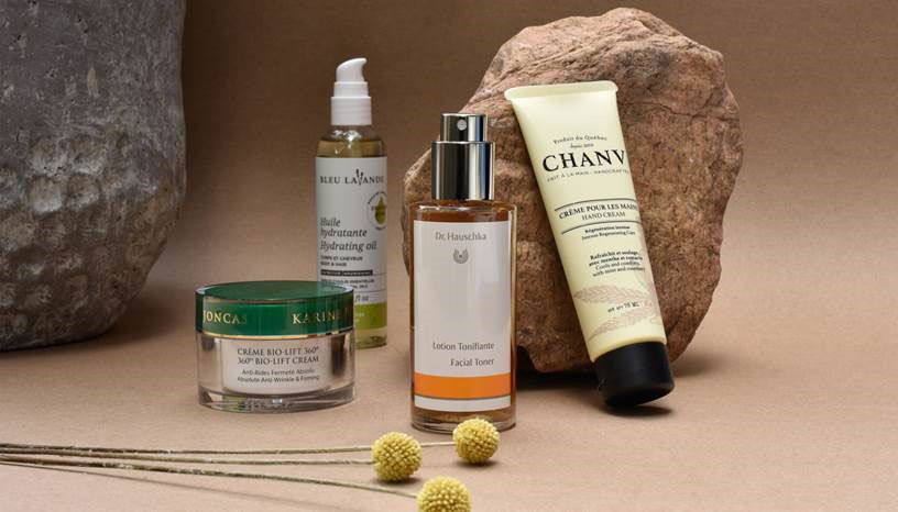 https://www.brunet.ca/globalassets/beaute/conseils/marques-cosmetiques-naturels/produits-naturels-big.jpg