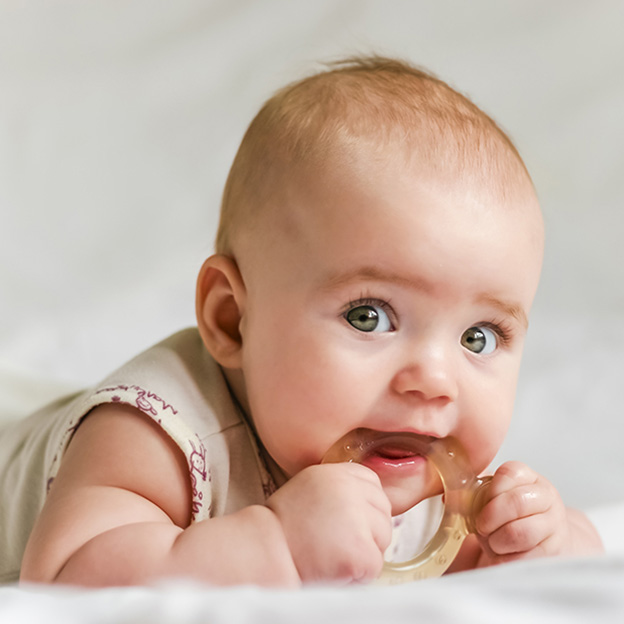 4 ways to relieve teething pain