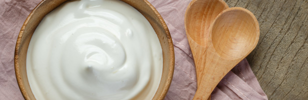 Fat-free yogurt contains lots of sugar